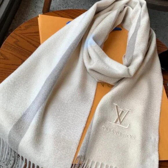 Louis Vuitton Cashmere Scarf - Picture 2 of 5